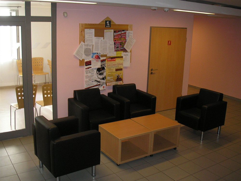 City Hostel Corvin Budapeszt Zewnętrze zdjęcie